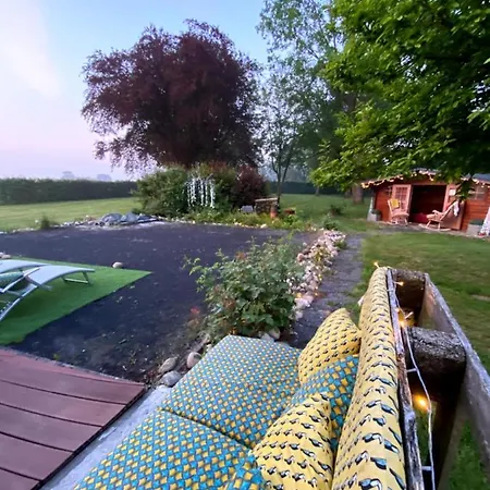 Le Chateau De Frankie Spas-saunas Bed & Breakfast