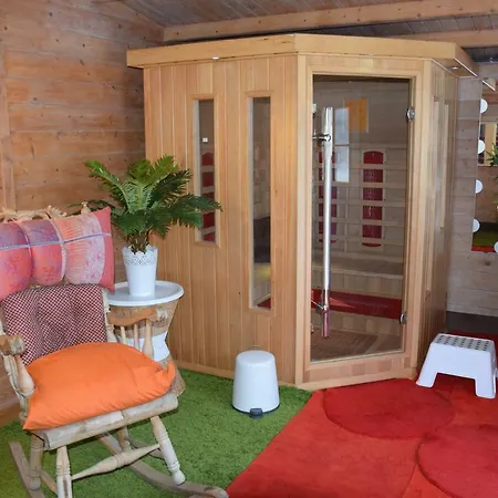 לינה וארוחת בוקר Le Chateau De Frankie Spas-saunas